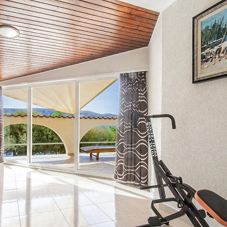 Galapagus Privat Beach & Boat Dock Apartment Метайна Екстериор снимка