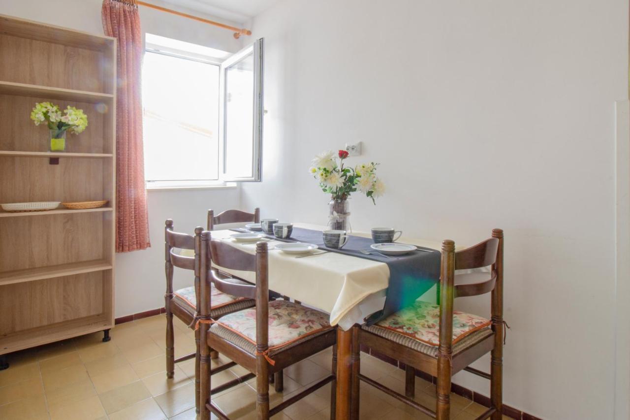 Galapagus Privat Beach & Boat Dock Apartment Метайна Екстериор снимка