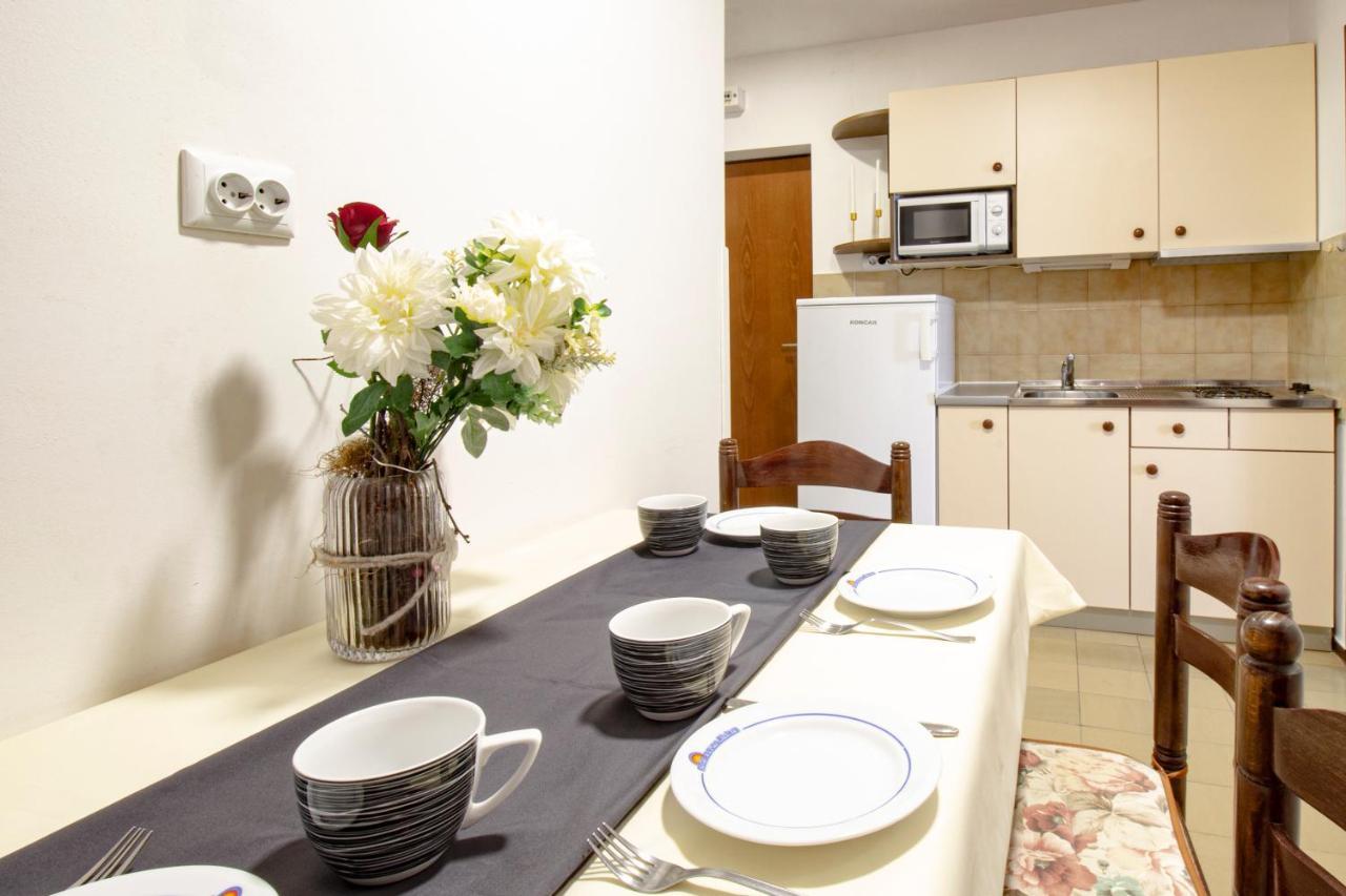 Galapagus Privat Beach & Boat Dock Apartment Метайна Екстериор снимка