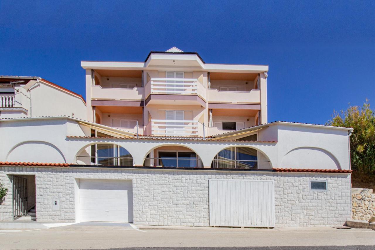 Galapagus Privat Beach & Boat Dock Apartment Метайна Екстериор снимка